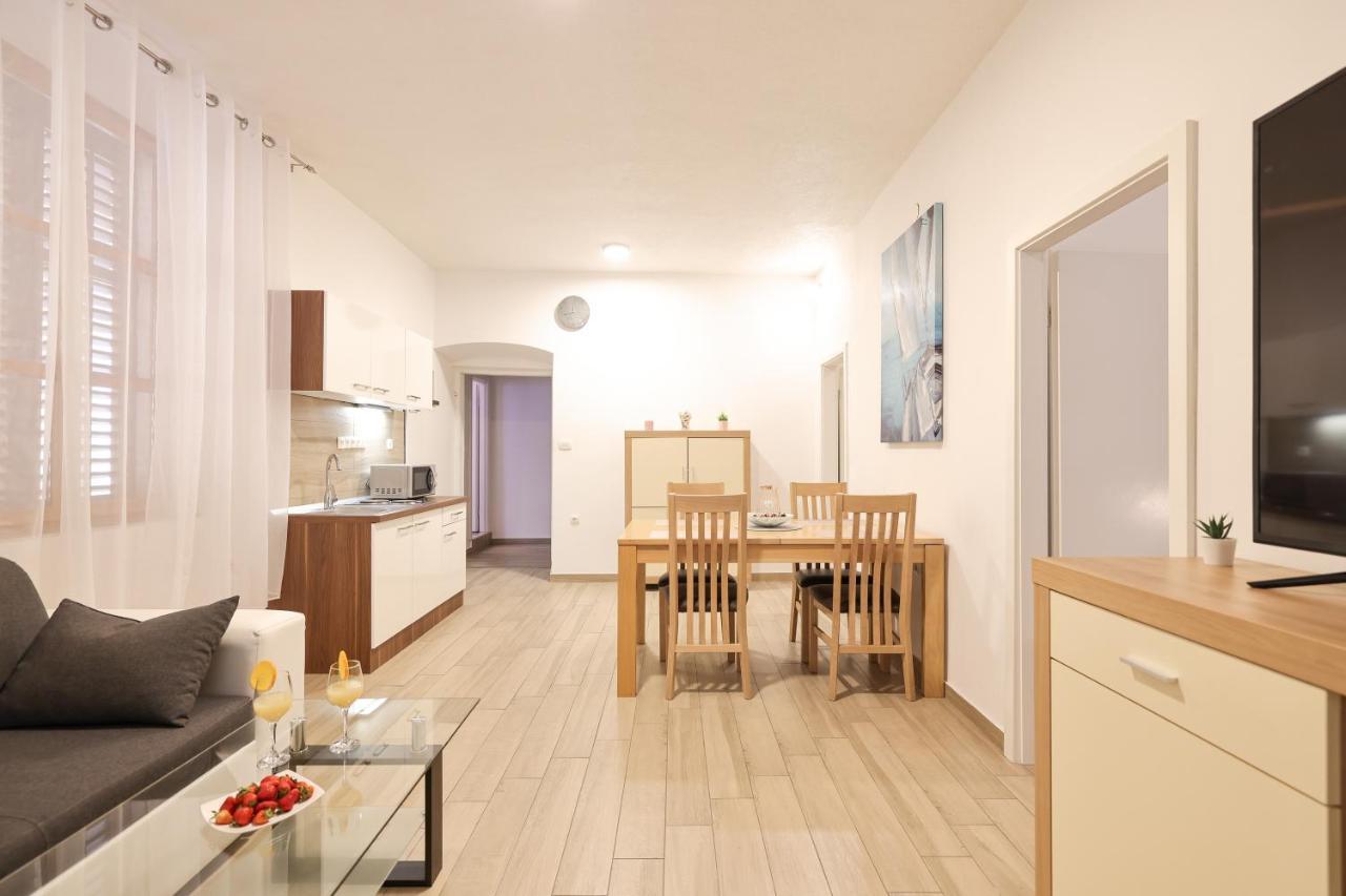 Old Town Donatello Apartment Zadar Buitenkant foto
